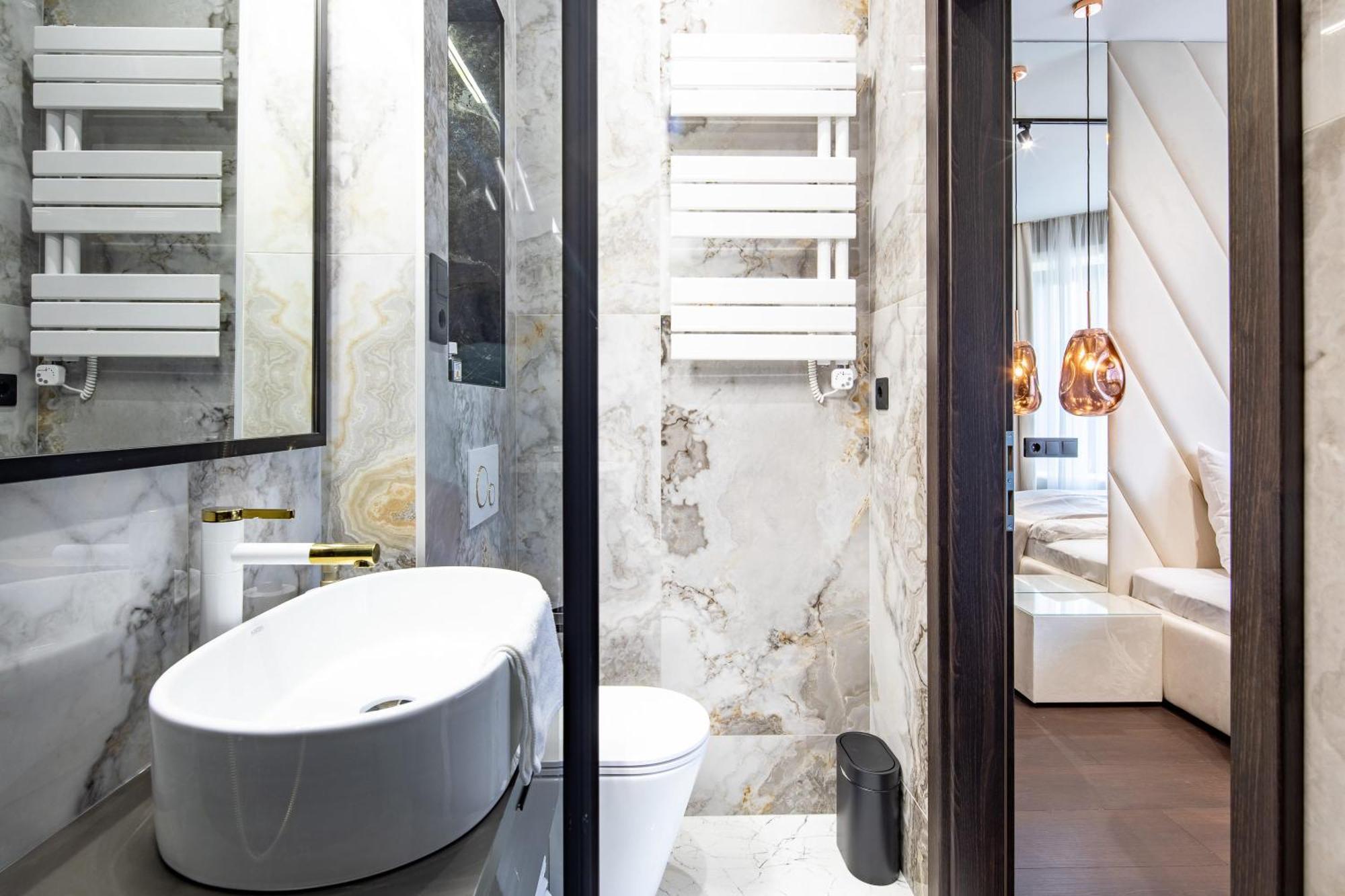 Ultra Central Luxury Budapest Bagian luar foto