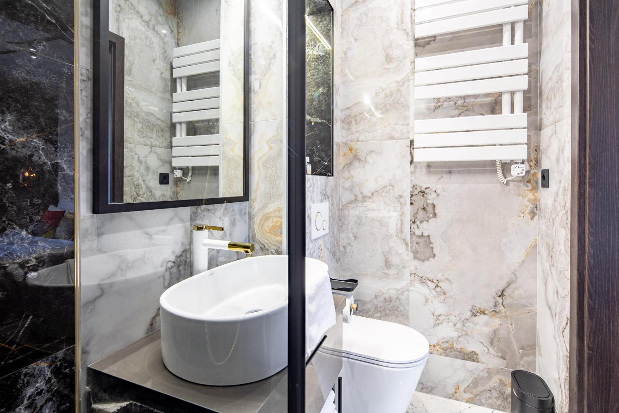 Ultra Central Luxury Budapest Bagian luar foto